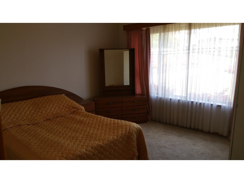 594 Whinray Crescent, East Albury NSW 2640