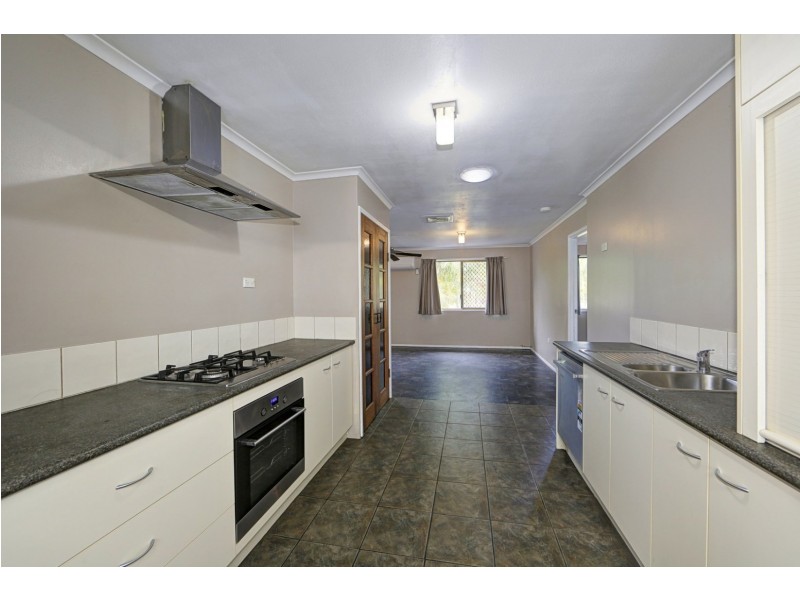 10 Wonderland Avenue, Branyan QLD 4670
