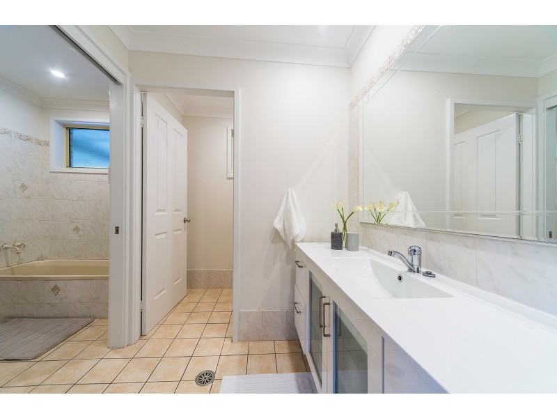 23 Stirling Crescent, Fletcher NSW 2287