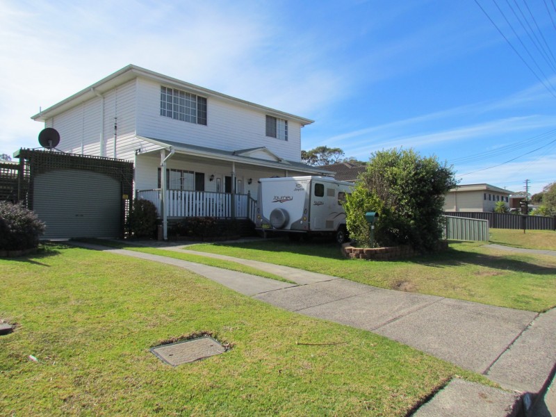 82 Fisher Street, Oak Flats NSW 2529