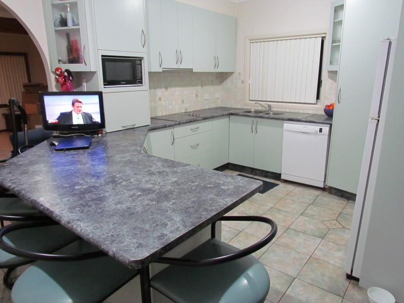 82 Fisher Street, Oak Flats NSW 2529
