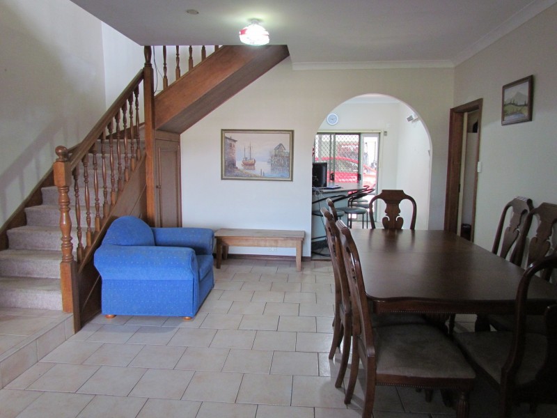 82 Fisher Street, Oak Flats NSW 2529