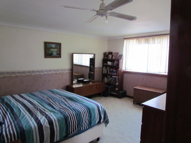 82 Fisher Street, Oak Flats NSW 2529