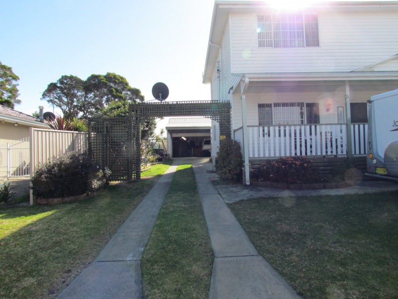 82 Fisher Street, Oak Flats NSW 2529