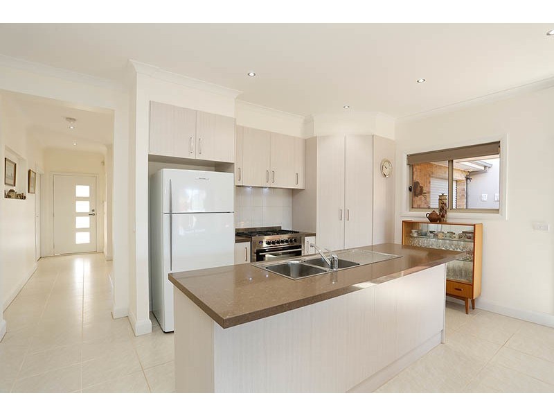 13 Sweet Avenue, Maddingley VIC 3340