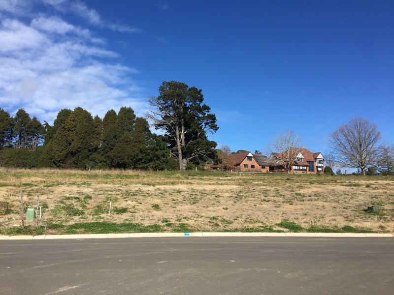 16 Vale View Avenue, Moss Vale NSW 2577