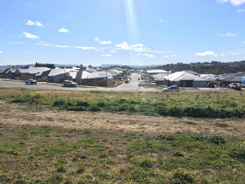 16 Vale View Avenue, Moss Vale NSW 2577