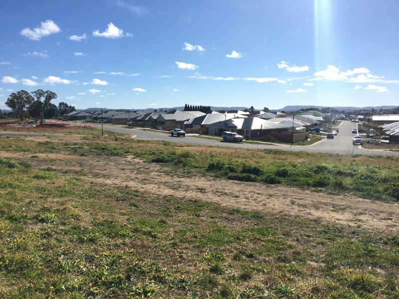 16 Vale View Avenue, Moss Vale NSW 2577