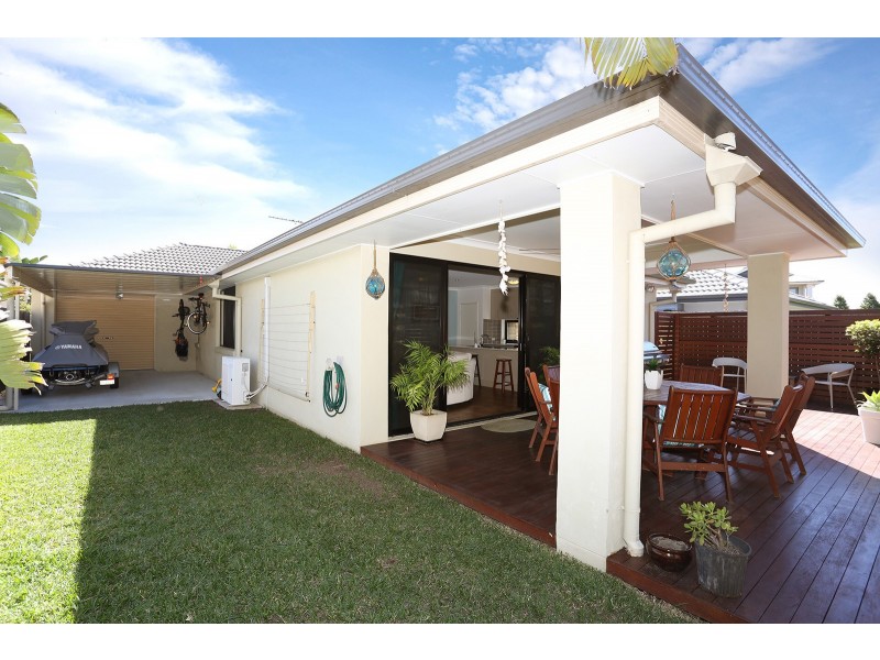 8 Langham Crescent, North Lakes QLD 4509