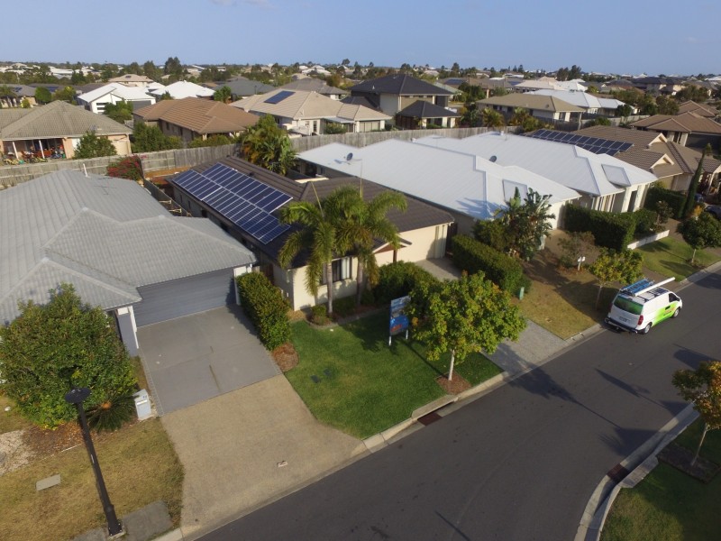 8 Langham Crescent, North Lakes QLD 4509