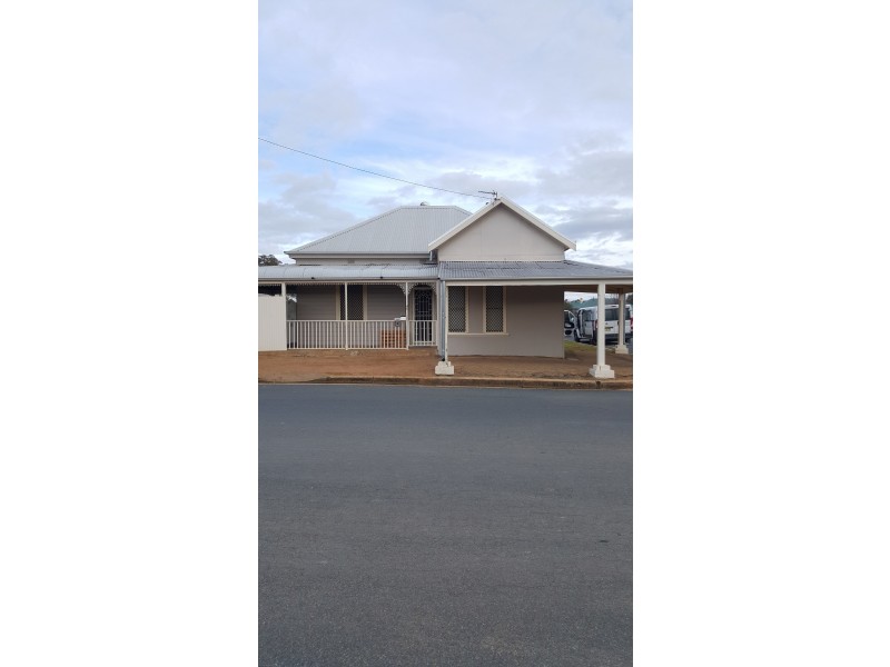 46 Regent Street, Junee NSW 2663