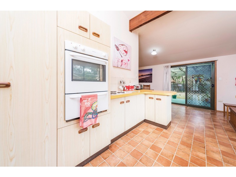 8 Hawkesbury Close, Bateau Bay NSW 2261