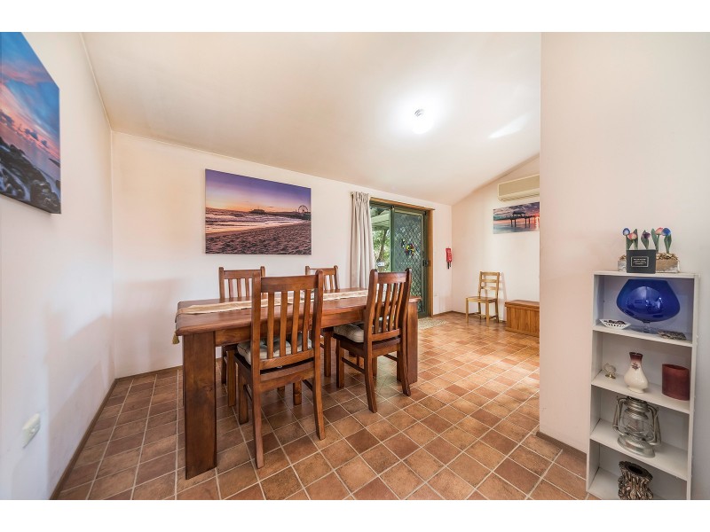 8 Hawkesbury Close, Bateau Bay NSW 2261