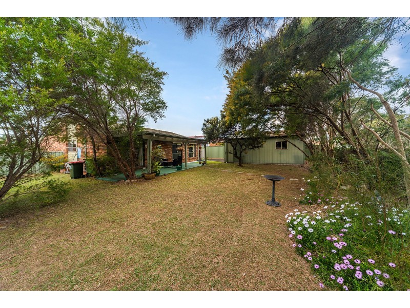 8 Hawkesbury Close, Bateau Bay NSW 2261
