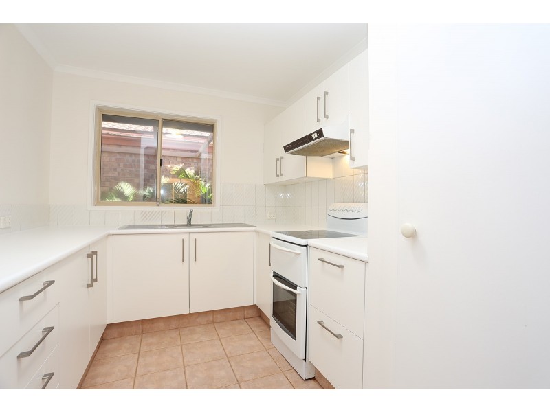 2/7 Maiala Close, Paradise Point QLD 4216