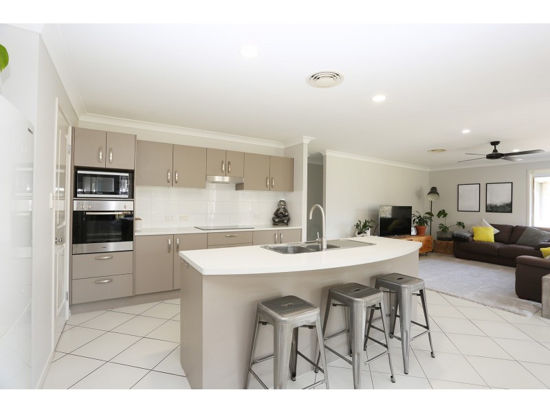 19 William Humphreys Drive, Mundoolun QLD 4285