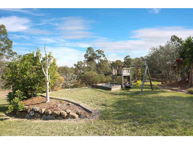 19 William Humphreys Drive, Mundoolun QLD 4285