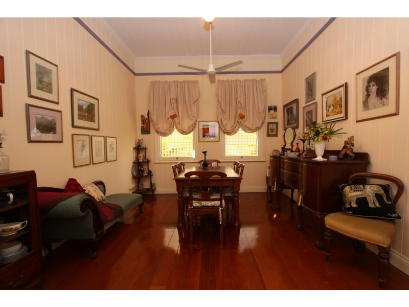 23 Eskgrove Street, East Brisbane QLD 4169