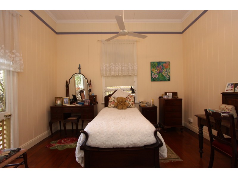 23 Eskgrove Street, East Brisbane QLD 4169