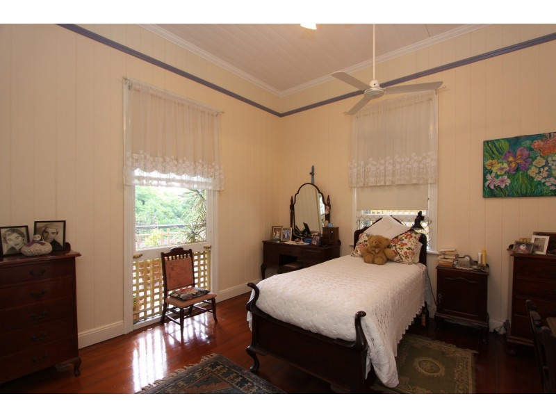 23 Eskgrove Street, East Brisbane QLD 4169