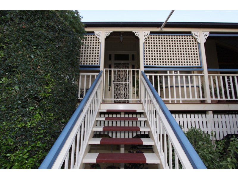 23 Eskgrove Street, East Brisbane QLD 4169