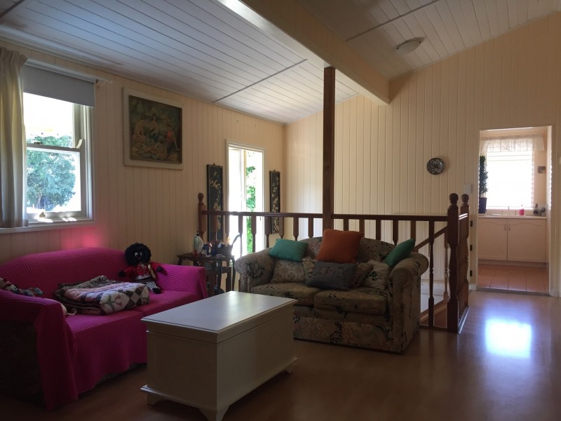 23 Eskgrove Street, East Brisbane QLD 4169