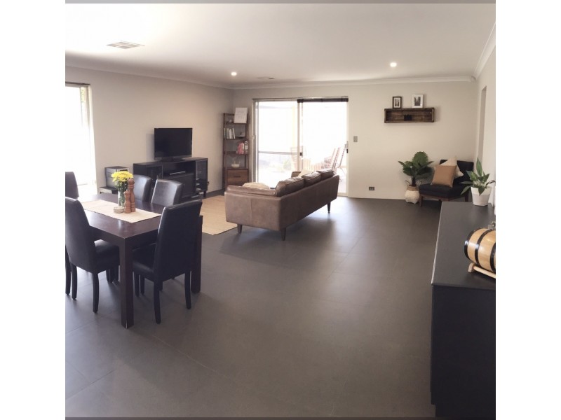 37 River Road, Bayswater WA 6053