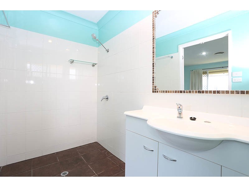 21 Parasol Street, Ashmore QLD 4214