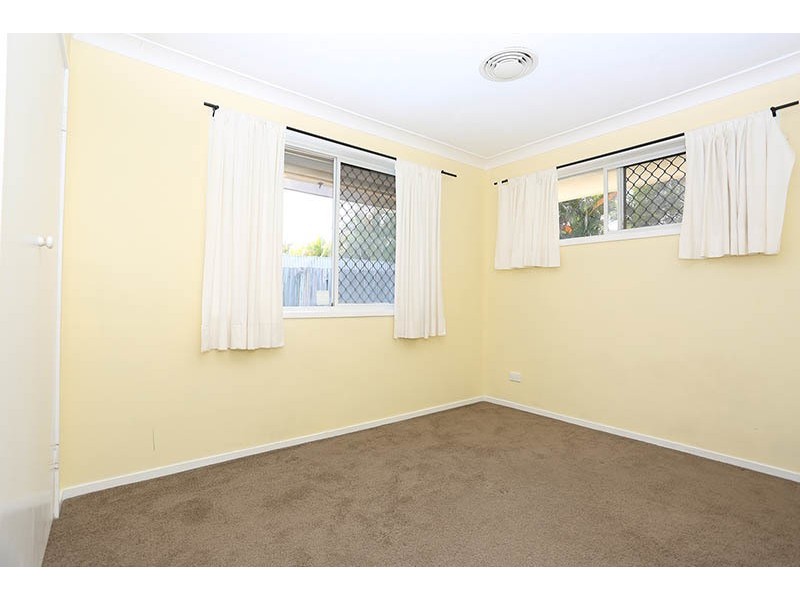 21 Parasol Street, Ashmore QLD 4214