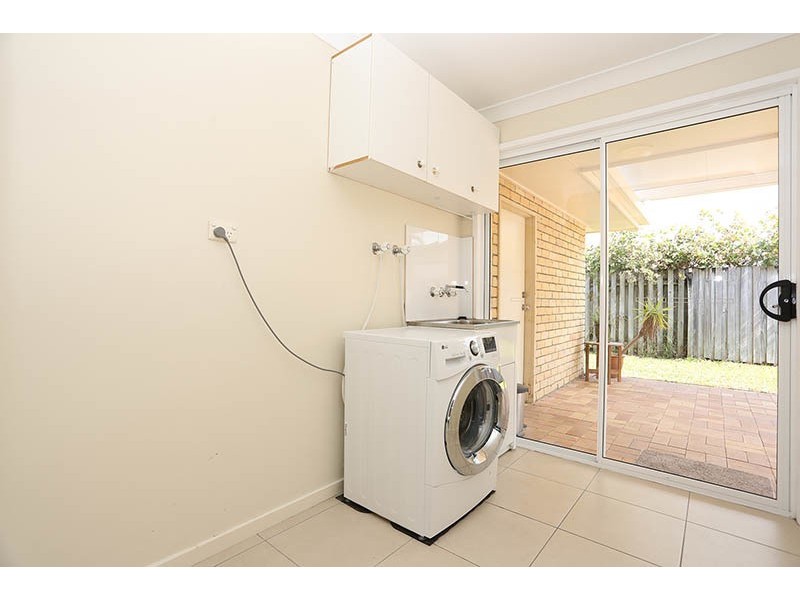 21 Parasol Street, Ashmore QLD 4214