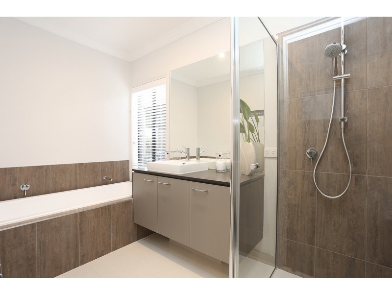 24 Stradling Rise, Mernda VIC 3754