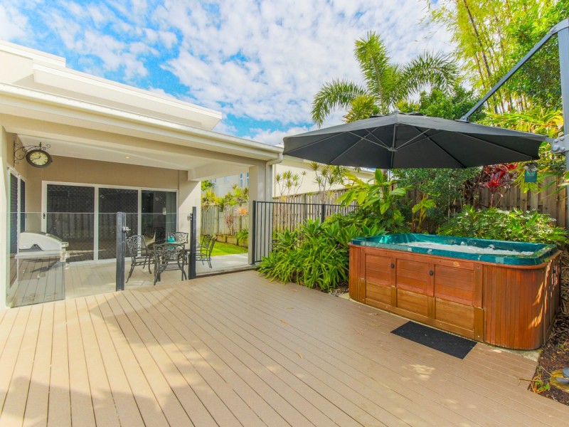 6 Cherry Court, Coomera QLD 4209
