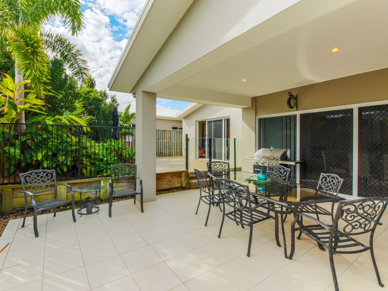 6 Cherry Court, Coomera QLD 4209