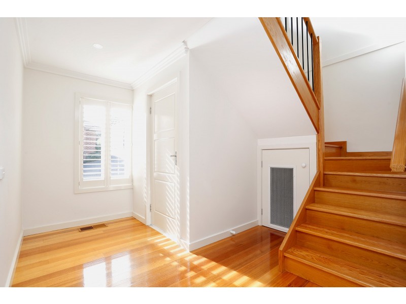 2/5 Golf Avenue, Rosanna VIC 3084