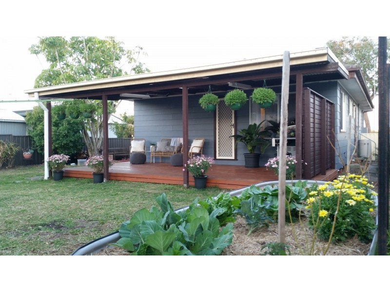 16 Maxwell Avenue, Gorokan NSW 2263