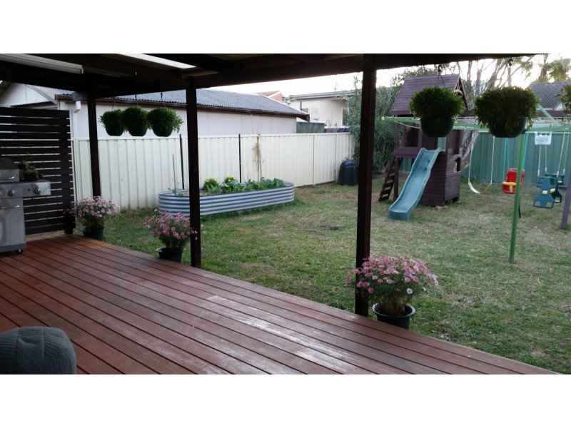 16 Maxwell Avenue, Gorokan NSW 2263