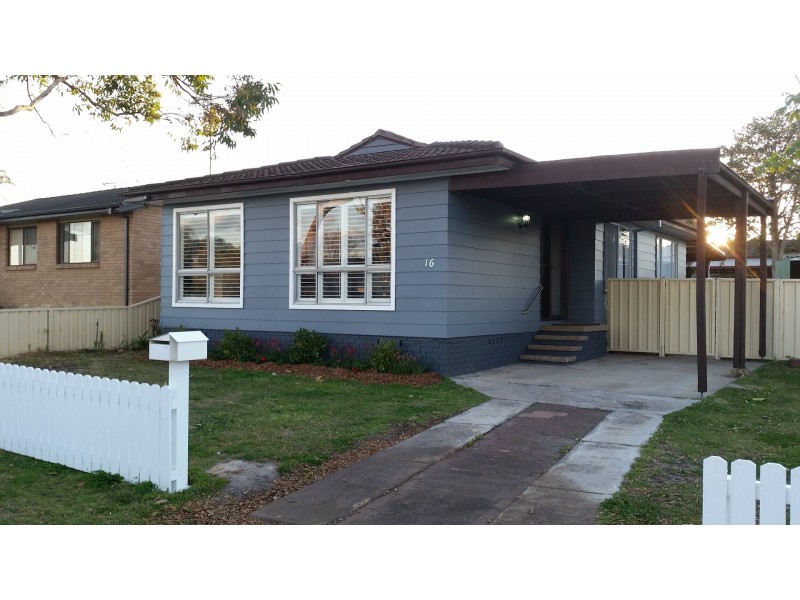 16 Maxwell Avenue, Gorokan NSW 2263