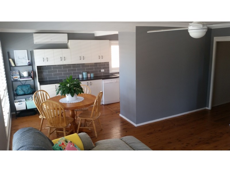 16 Maxwell Avenue, Gorokan NSW 2263