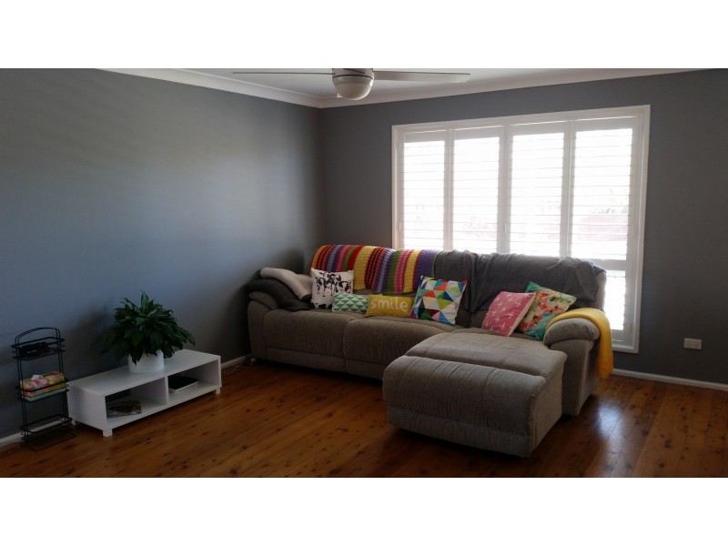 16 Maxwell Avenue, Gorokan NSW 2263