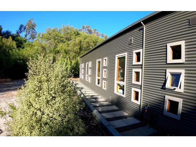 6 Winter Retreat, Yallingup WA 6282
