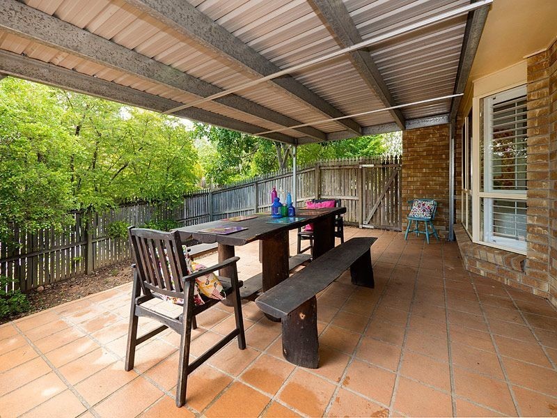 1 SHELDRAKE PL, Moggill QLD 4070