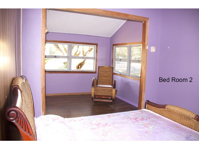 220 Cypress Street, Urangan QLD 4655