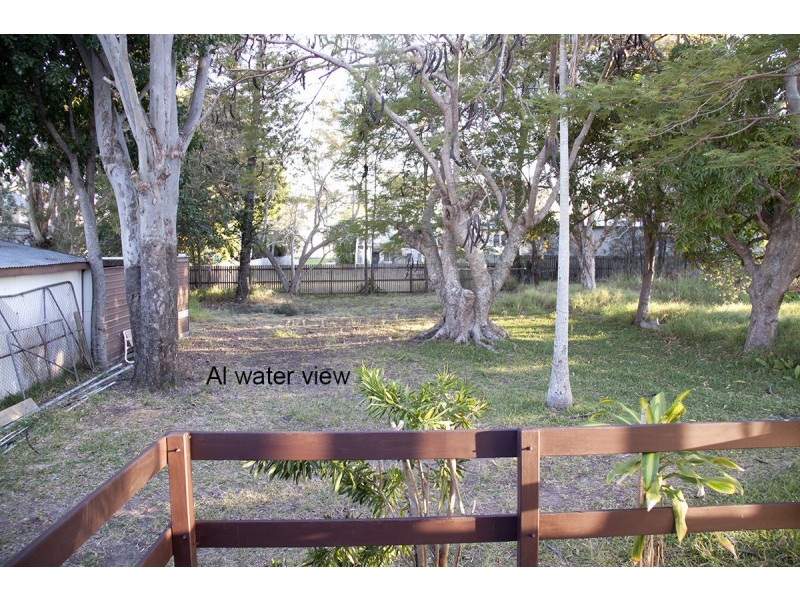 220 Cypress Street, Urangan QLD 4655