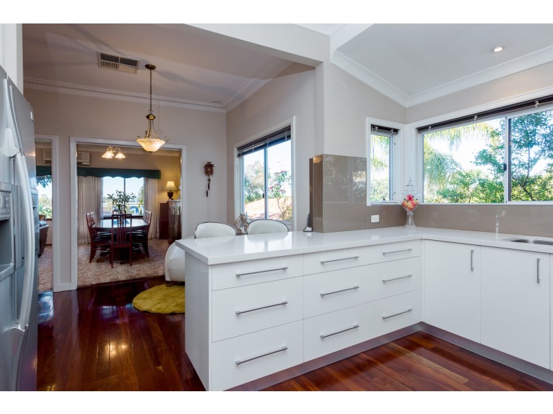 121 Bateman Road, Mount Pleasant WA 6153