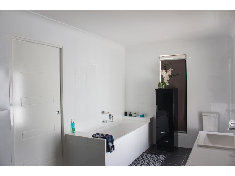 88 Straits Outlook, Craignish QLD 4655