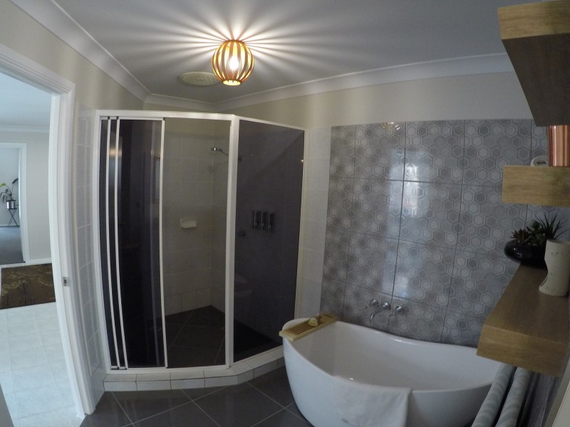 37 Captain Cook Close, Arundel QLD 4214