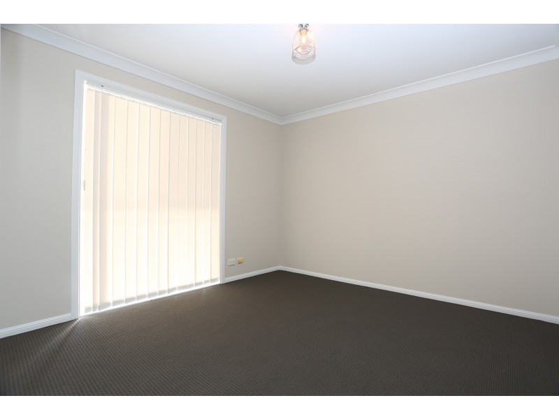 37 Captain Cook Close, Arundel QLD 4214