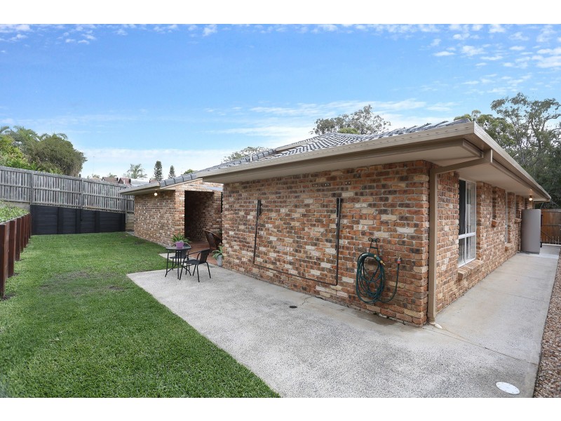 37 Captain Cook Close, Arundel QLD 4214