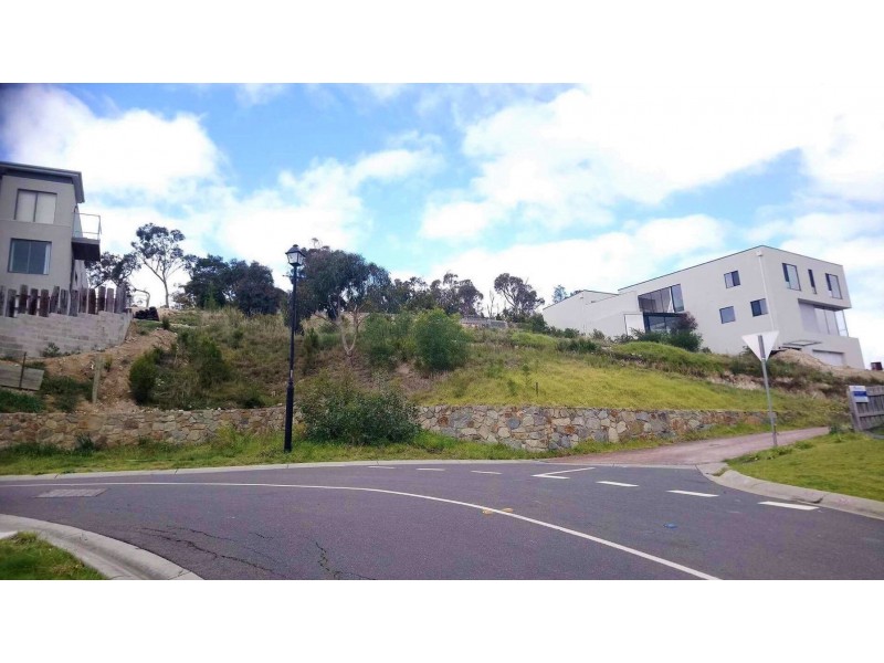 13 South Hidden Valley Circuit, Beaconsfield VIC 3807