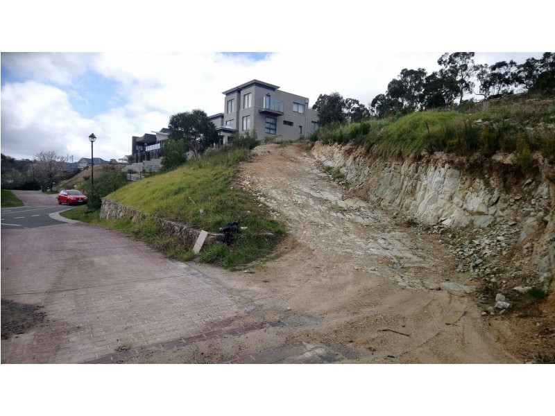 13 South Hidden Valley Circuit, Beaconsfield VIC 3807